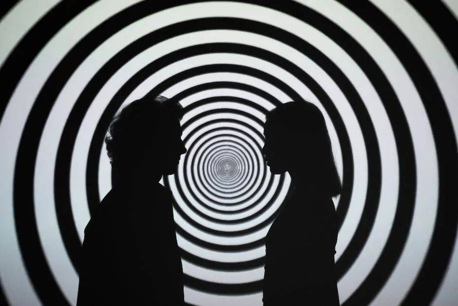 催眠光線最新現(xiàn)象探究，利弊分析與個(gè)人觀點(diǎn)