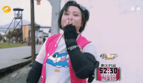 相聲演員賈XX，相聲界的耀眼之星