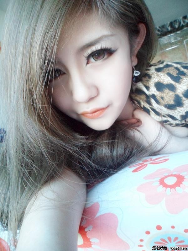 最新非主流女生圖片,非主流女生的小日常，友情、色彩與愛(ài)的故事