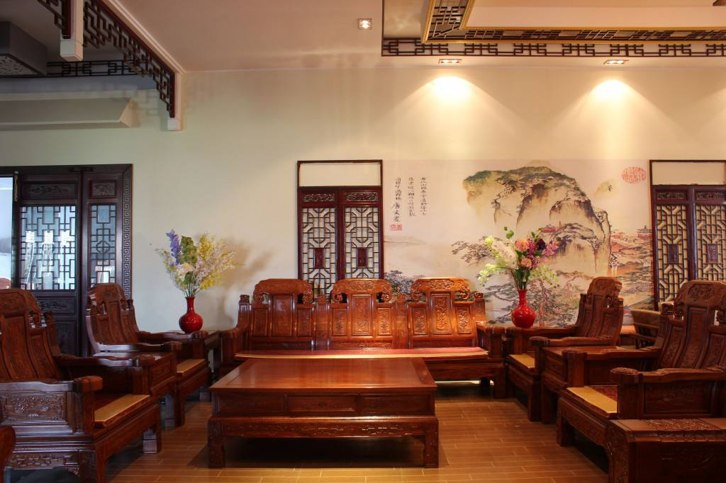 探秘小巷深處的紅木秘境，古典家具詩意價(jià)格與絕美風(fēng)采展示